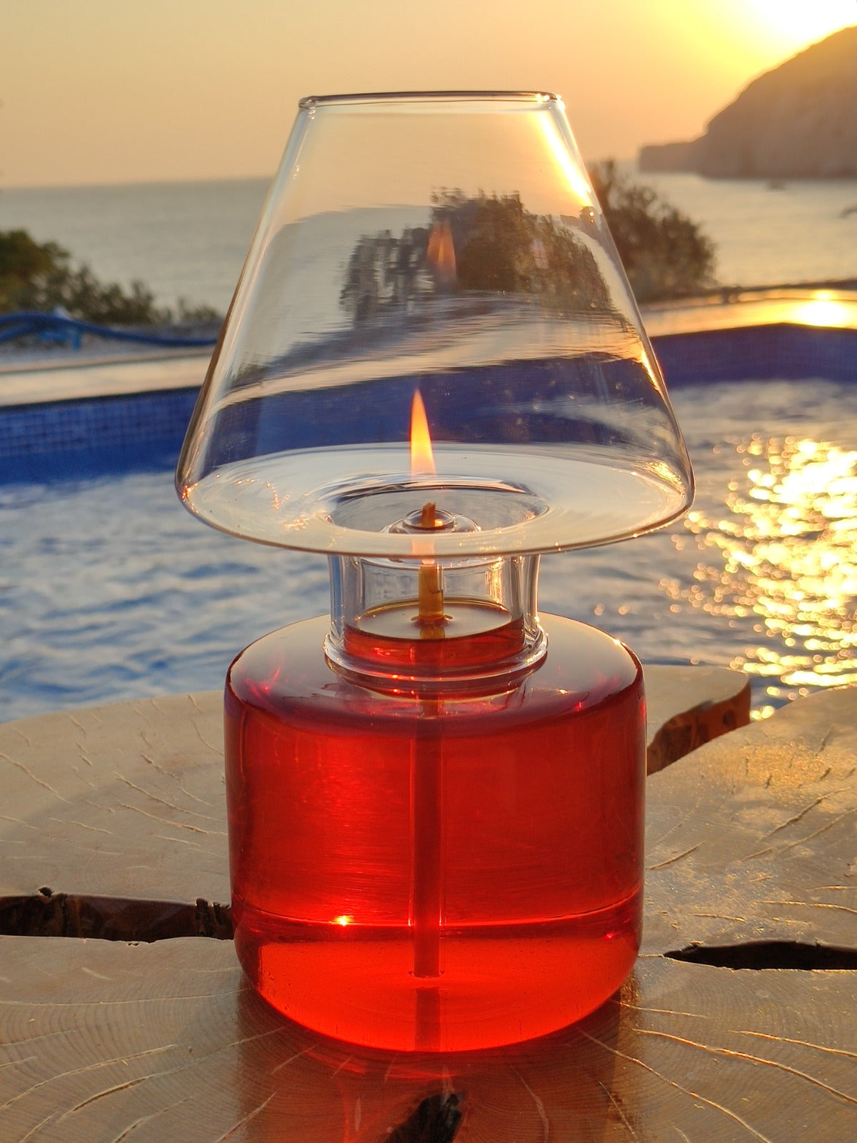 Quem Moss Handmade Glass Oil Lampshade with Glass Wick for Indoor and Outdoor, Modern Glass Decor for Home and Office.